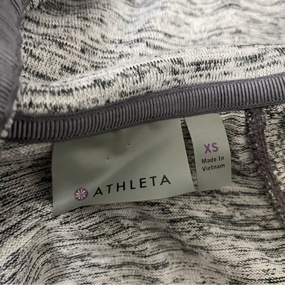 Athleta Women's Blissful Balance Vest Open Back Hooded Size Ex Small Grey Zip Up - Picture 11 of 15